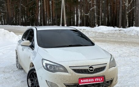 Opel Astra J, 2011 год, 450 000 рублей, 1 фотография