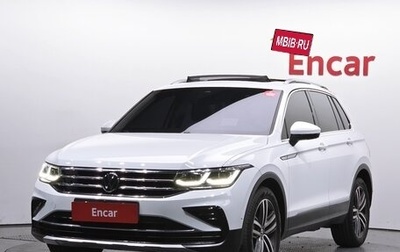 Volkswagen Tiguan II, 2023 год, 3 680 000 рублей, 1 фотография