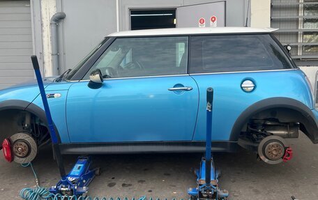 MINI Hatch, 2003 год, 900 000 рублей, 21 фотография