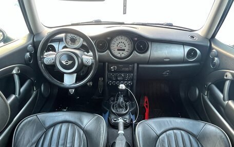 MINI Hatch, 2003 год, 900 000 рублей, 25 фотография