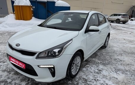 KIA Rio IV, 2018 год, 1 500 000 рублей, 2 фотография