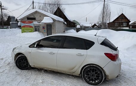 Opel Astra J, 2011 год, 450 000 рублей, 4 фотография