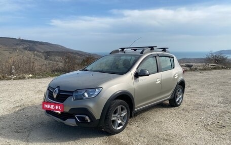 Renault Sandero II рестайлинг, 2019 год, 1 200 000 рублей, 2 фотография