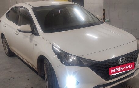 Hyundai Accent IV, 2020 год, 1 120 000 рублей, 2 фотография