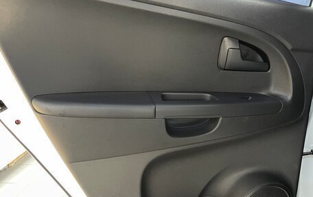 KIA Venga I, 2012 год, 1 099 000 рублей, 19 фотография