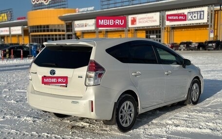 Toyota Prius Alpha I (ZVW40/41), 2019 год, 2 040 000 рублей, 4 фотография