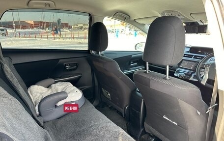 Toyota Prius Alpha I (ZVW40/41), 2019 год, 2 040 000 рублей, 17 фотография