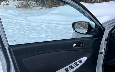 Hyundai Solaris II рестайлинг, 2012 год, 900 000 рублей, 9 фотография