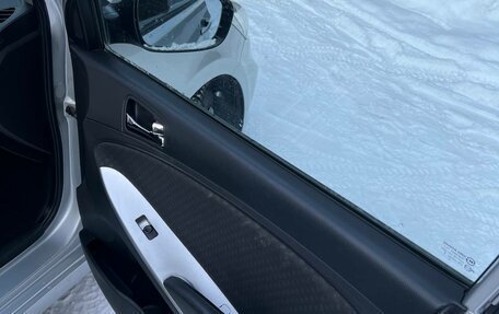 Hyundai Solaris II рестайлинг, 2012 год, 900 000 рублей, 12 фотография