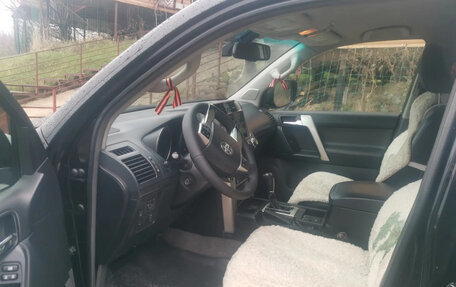 Toyota Land Cruiser Prado 150 рестайлинг 2, 2010 год, 2 445 000 рублей, 5 фотография