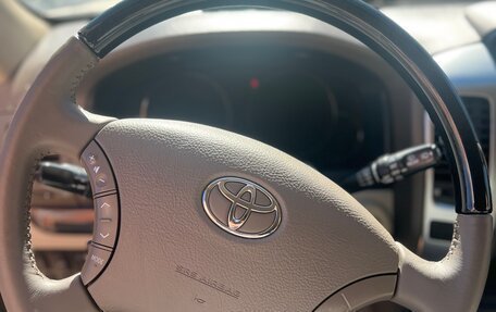 Toyota Land Cruiser Prado 120 рестайлинг, 2008 год, 2 200 000 рублей, 22 фотография