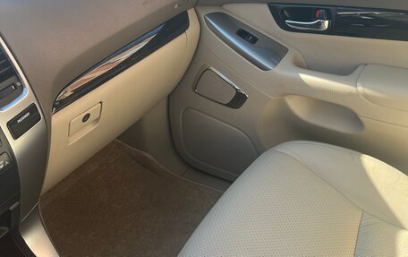 Toyota Land Cruiser Prado 120 рестайлинг, 2008 год, 2 200 000 рублей, 38 фотография