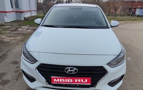 Hyundai Solaris II рестайлинг, 2018 год, 1 500 000 рублей, 1 фотография