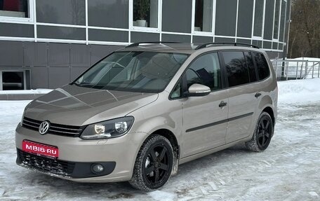 Volkswagen Touran III, 2013 год, 1 050 000 рублей, 1 фотография