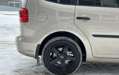 Volkswagen Touran III, 2013 год, 1 050 000 рублей, 10 фотография