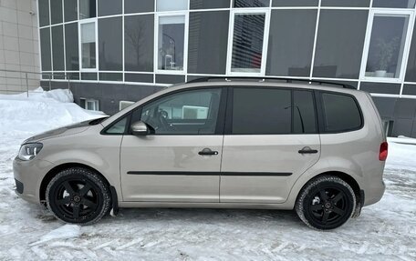 Volkswagen Touran III, 2013 год, 1 050 000 рублей, 3 фотография
