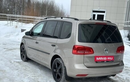 Volkswagen Touran III, 2013 год, 1 050 000 рублей, 4 фотография