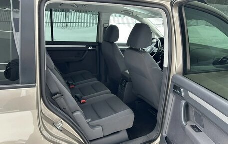Volkswagen Touran III, 2013 год, 1 050 000 рублей, 17 фотография