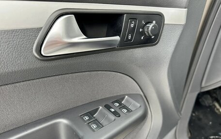 Volkswagen Touran III, 2013 год, 1 050 000 рублей, 27 фотография