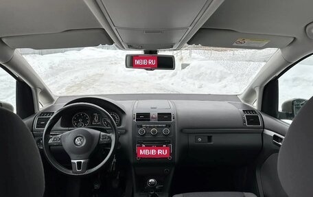 Volkswagen Touran III, 2013 год, 1 050 000 рублей, 15 фотография