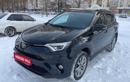 Toyota RAV4, 2017 год, 2 770 000 рублей, 12 фотография