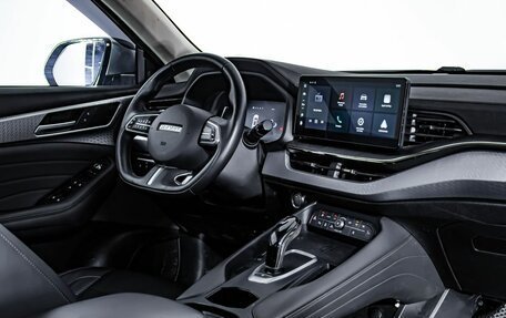 Haval F7 I, 2022 год, 2 200 000 рублей, 17 фотография