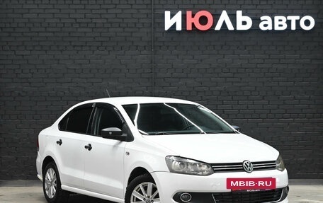 Volkswagen Polo VI (EU Market), 2013 год, 750 000 рублей, 3 фотография