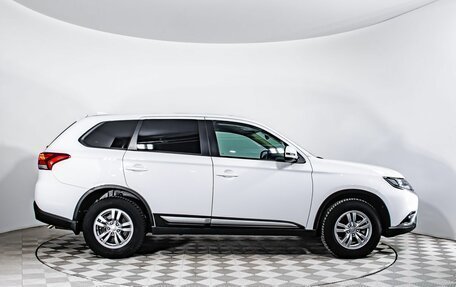 Mitsubishi Outlander III рестайлинг 3, 2021 год, 2 750 000 рублей, 8 фотография