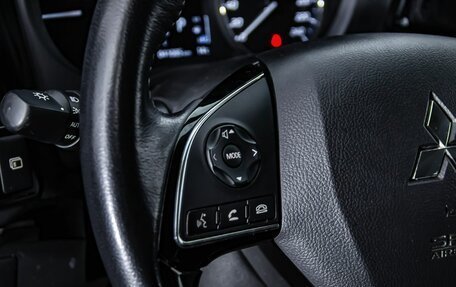 Mitsubishi Outlander III рестайлинг 3, 2021 год, 2 750 000 рублей, 20 фотография