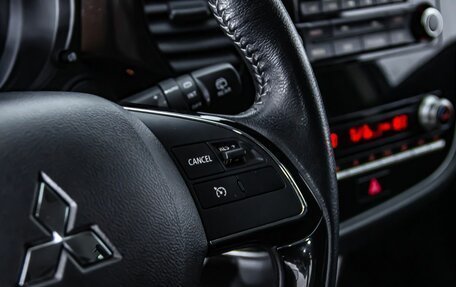 Mitsubishi Outlander III рестайлинг 3, 2021 год, 2 750 000 рублей, 21 фотография