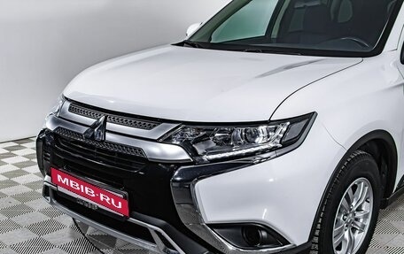 Mitsubishi Outlander III рестайлинг 3, 2021 год, 2 750 000 рублей, 11 фотография