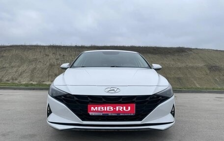 Hyundai Elantra, 2021 год, 2 200 000 рублей, 1 фотография