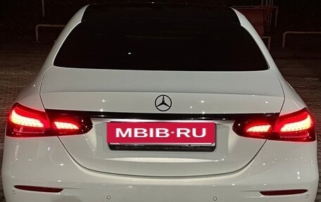 Mercedes-Benz E-Класс, 2021 год, 4 800 000 рублей, 5 фотография