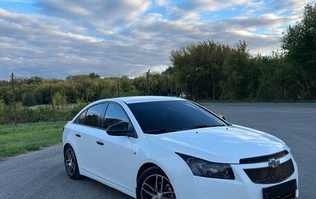 Chevrolet Cruze II, 2011 год, 780 000 рублей, 13 фотография