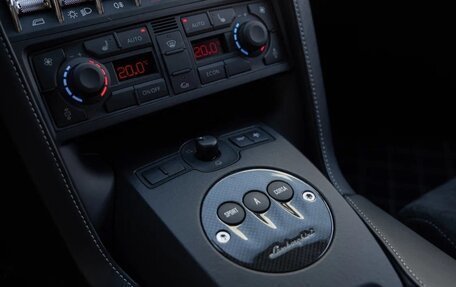 Lamborghini Gallardo I рестайлинг, 2013 год, 17 000 000 рублей, 4 фотография