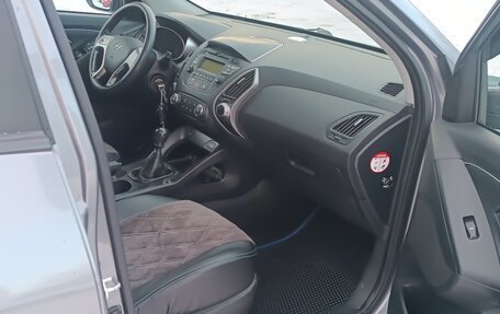 Hyundai ix35 I рестайлинг, 2015 год, 1 190 000 рублей, 10 фотография