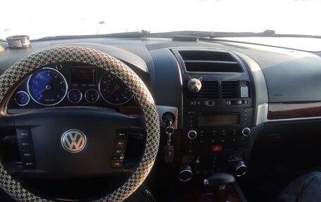 Volkswagen Touareg III, 2003 год, 650 000 рублей, 4 фотография