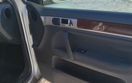 Volkswagen Touareg III, 2003 год, 650 000 рублей, 24 фотография