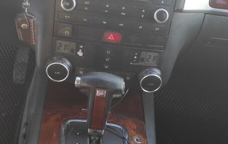 Volkswagen Touareg III, 2003 год, 650 000 рублей, 32 фотография