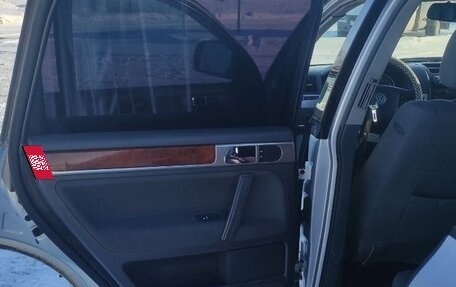 Volkswagen Touareg III, 2003 год, 650 000 рублей, 26 фотография