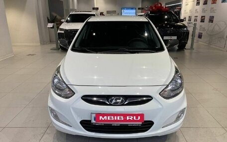 Hyundai Solaris II рестайлинг, 2012 год, 900 000 рублей, 2 фотография