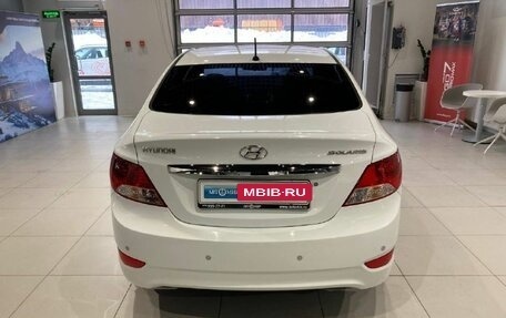 Hyundai Solaris II рестайлинг, 2012 год, 900 000 рублей, 5 фотография