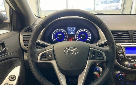 Hyundai Solaris II рестайлинг, 2012 год, 900 000 рублей, 14 фотография