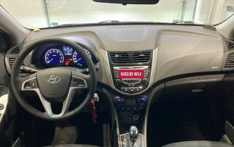 Hyundai Solaris II рестайлинг, 2012 год, 900 000 рублей, 11 фотография