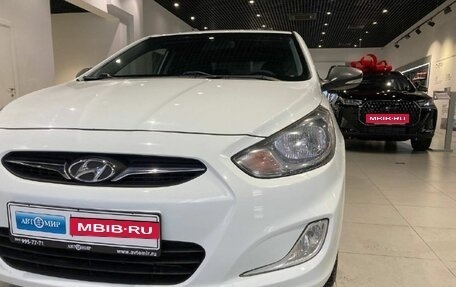Hyundai Solaris II рестайлинг, 2012 год, 900 000 рублей, 9 фотография