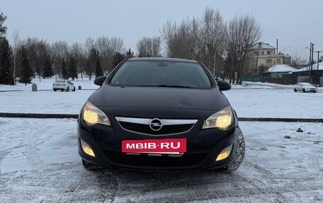 Opel Astra J, 2011 год, 675 000 рублей, 2 фотография