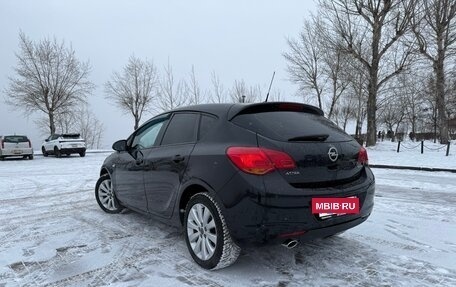 Opel Astra J, 2011 год, 675 000 рублей, 6 фотография