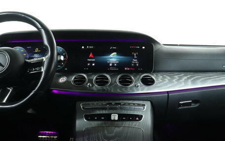 Mercedes-Benz E-Класс, 2020 год, 4 600 000 рублей, 14 фотография