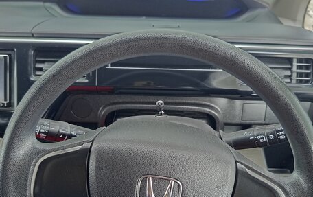 Honda Stepwgn IV, 2017 год, 2 099 000 рублей, 18 фотография