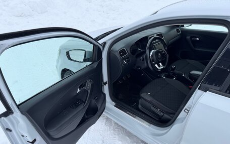 Volkswagen Polo VI (EU Market), 2018 год, 1 090 000 рублей, 14 фотография